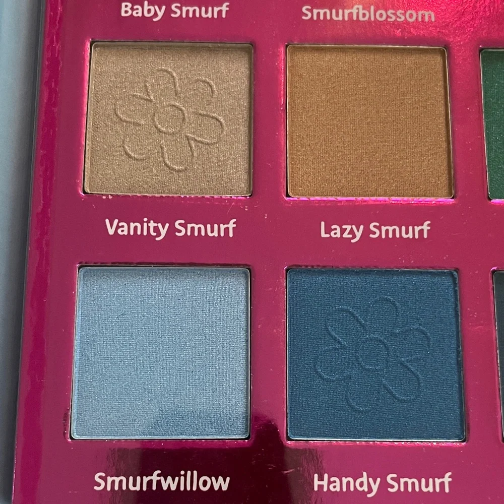 Last chance B4 donating. NEW! Smurfs Smurfette Eyeshadow Palette with Mirror - Picture 9 of 12